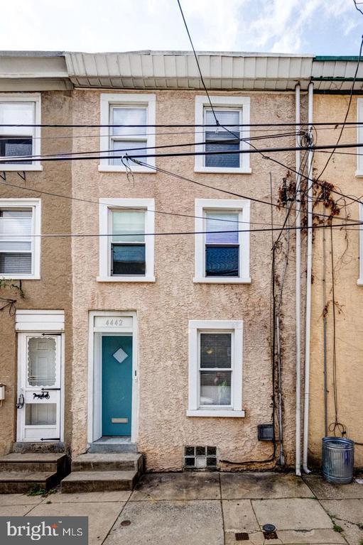 Foto del edificio - 4442 Baker St