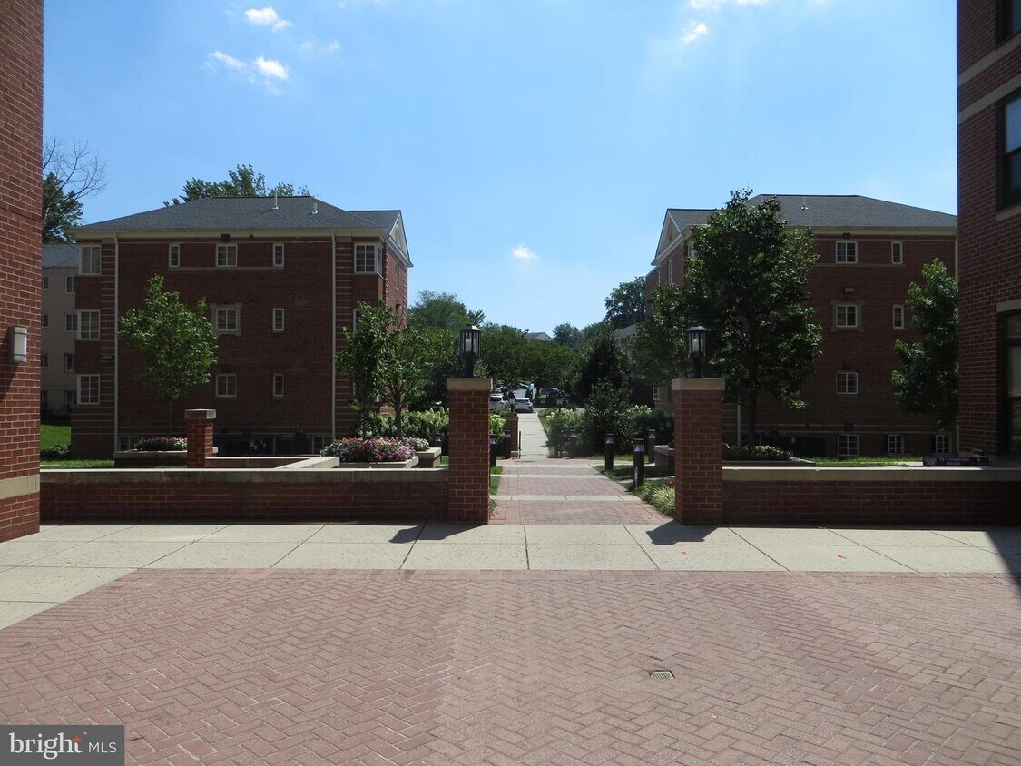 2220 Fairfax Dr Unit 610, Arlington, VA 22201 Apartment for Rent in