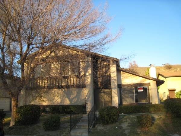 Primary Photo - 1627 E Nanette Ave