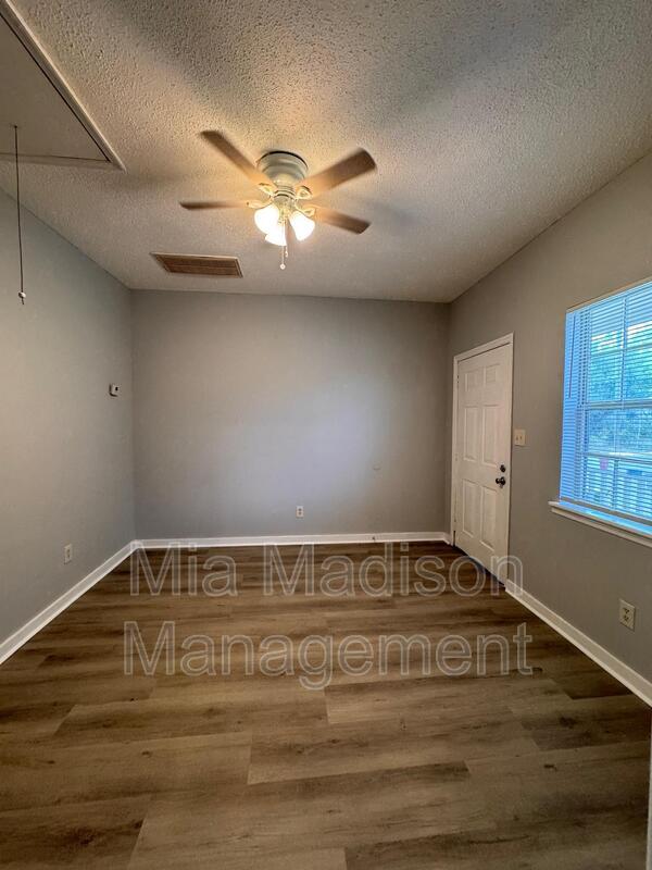 Foto del edificio - 1423 Richards St