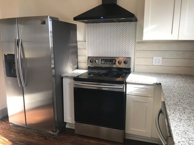 Building Photo - Charming 2 bedroom for rent