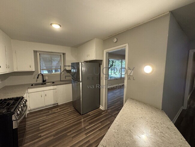 Building Photo - 2749 W Benwood Dr