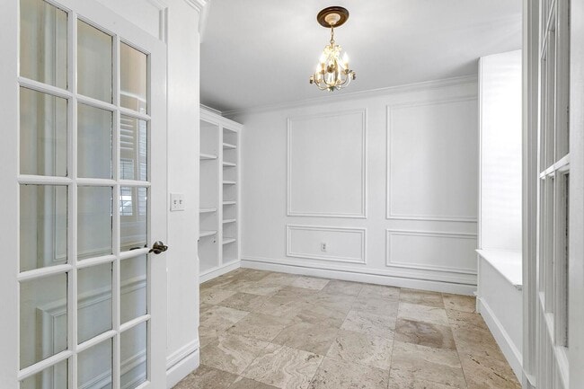 Foto del edificio - 691 Hibiscus St