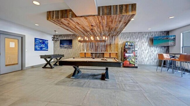 Building Photo - The Metro Apartments