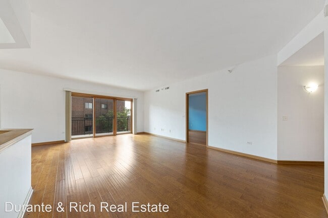 Building Photo - 2 br, 2 bath House - 1675 Mill St Unit 503