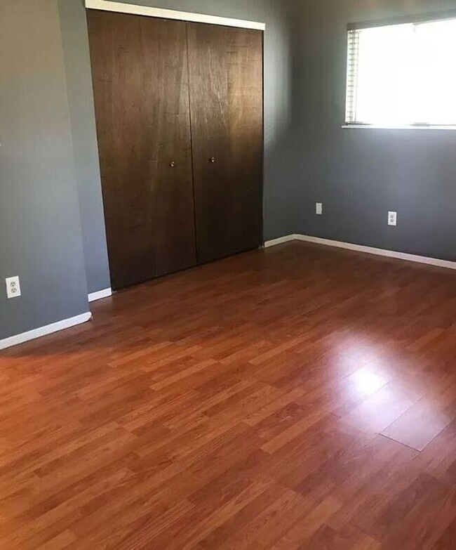 Foto del edificio - 801 Gallup Rd