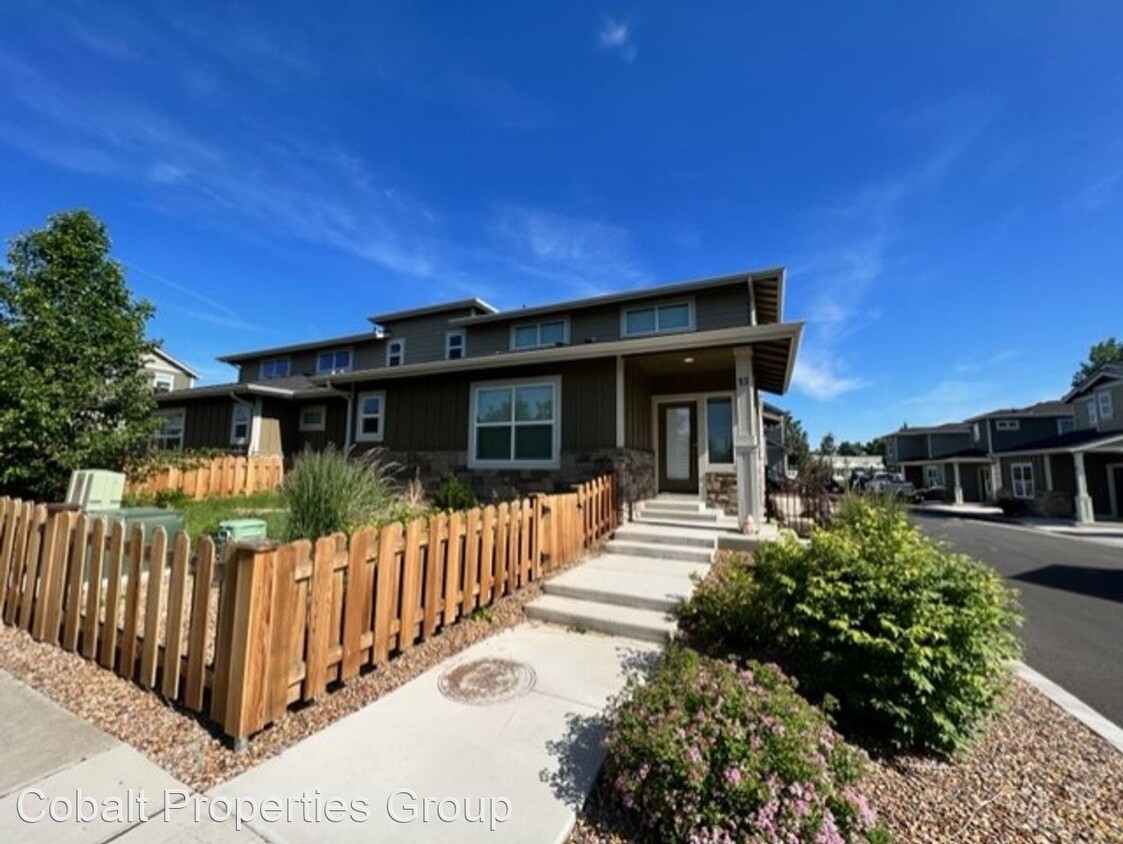 Primary Photo - 3 br, 2.5 bath House - 2755 SW Greens Blvd...