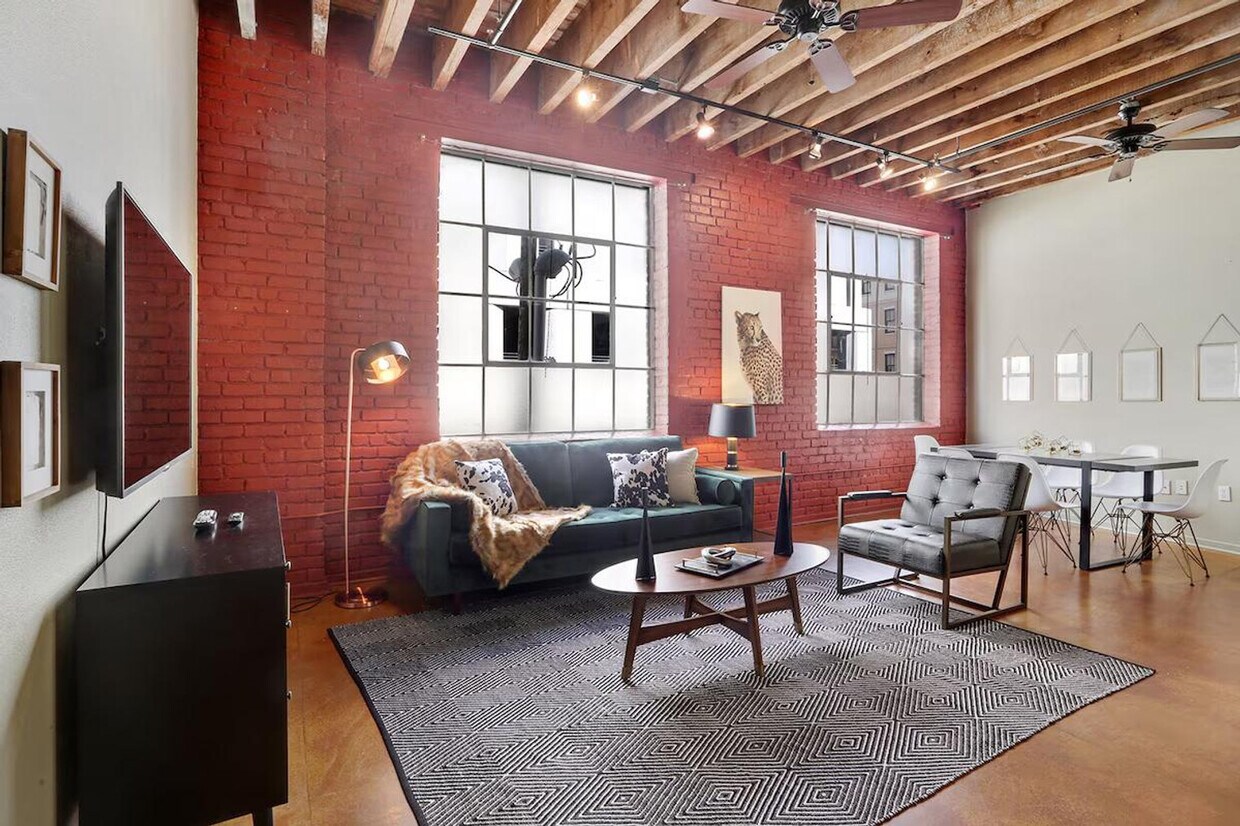 Foto principal - 1039 Constance St