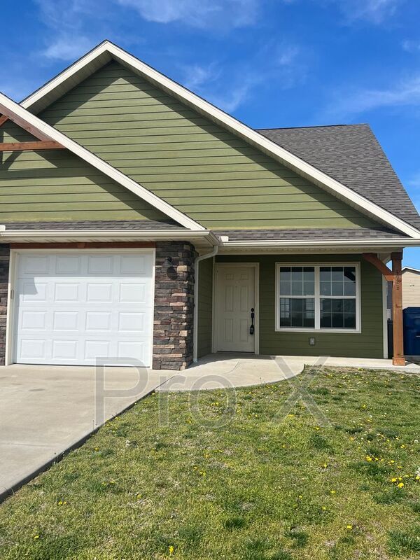 402 Carson Way Unit B, Webb City, MO 64870 Condo for Rent in Webb