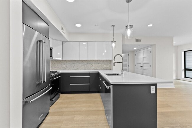 Foto del edificio - 85 Willow Ct