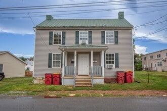 Building Photo - 210 W North St