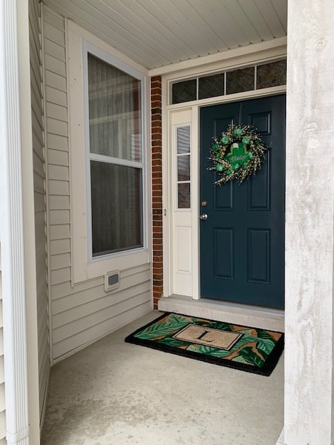 Puerta de entrada principal - 9080 Buckingham Park Dr