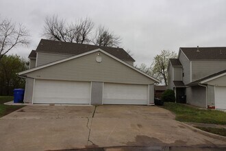 Building Photo - 1712 Jennifer Cir