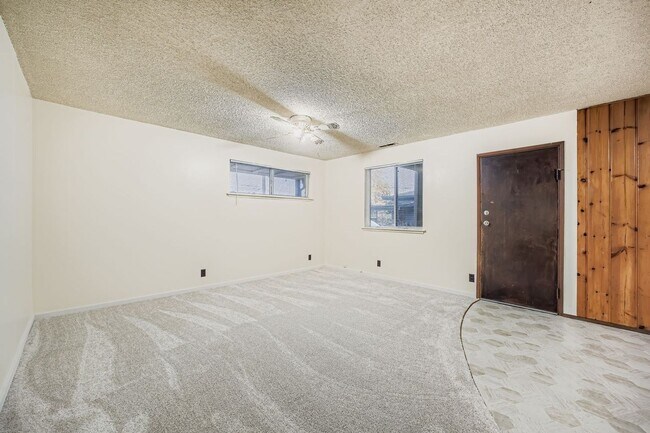 Foto del edificio - Shorewood Place 1035