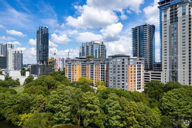Foto aérea - Milago Condominiums