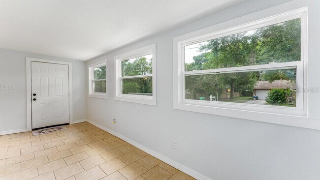 Foto del edificio - 912 E Carolina Ave