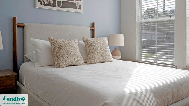 Building Photo - 3237 Memorial Blvd