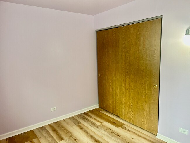 Foto del edificio - 2732 Wilshire Ct