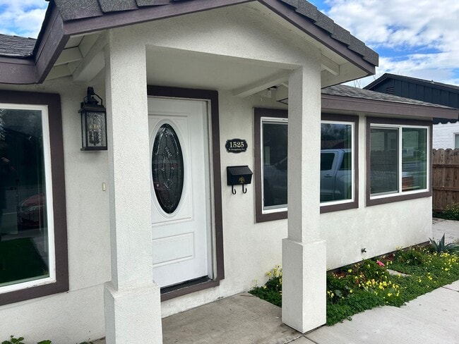 Foto del edificio - 3 Bedroom/2 Bath Home Located in Modesto