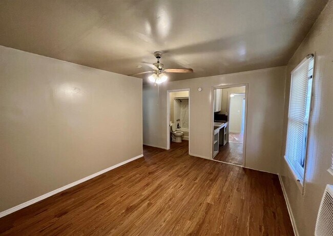 Foto del edificio - 514 Ruddy St