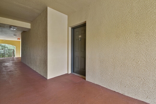 Foto del edificio - 6556 Emerald Dunes Dr