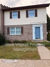 Building Photo - 406 Spruce Ln