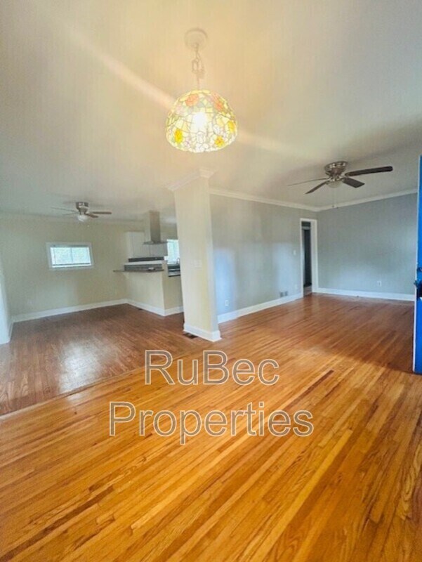 Foto del edificio - 638 Vanderbrook Rd