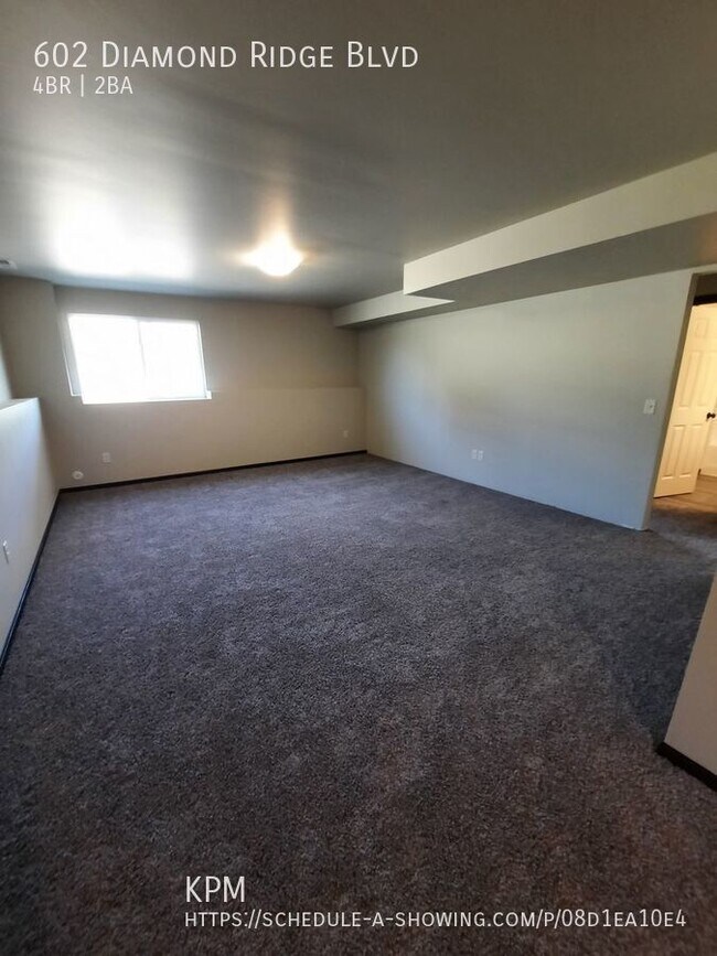 Building Photo - 4 BED | 2 BATH | DOUBLE GARAGE | RAPID VALLEY