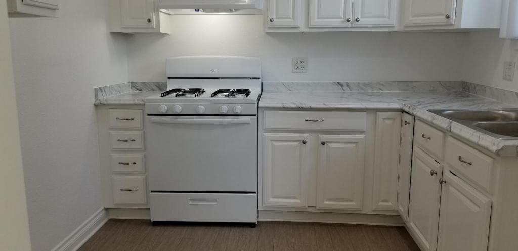 Foto principal - 9575 Walnut St.