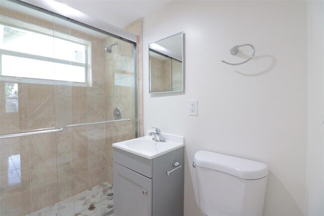 Foto del edificio - 3014 NW 6th St