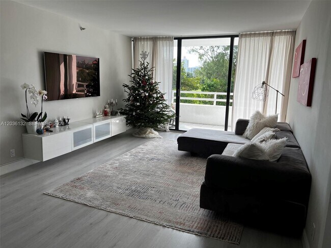Foto del edificio - 20355 NE 34th Ct