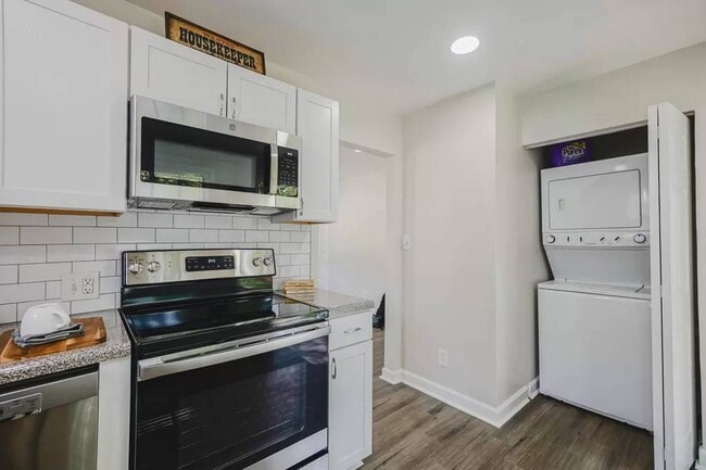 Foto del edificio - 2106 Longleaf Dr