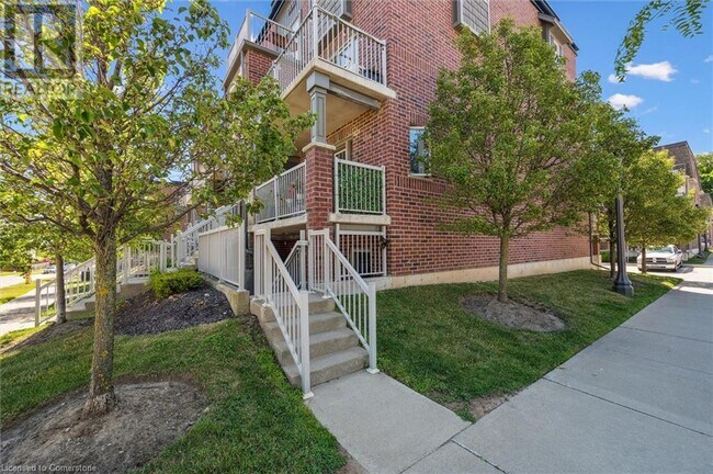 Building Photo - 20 Sienna St