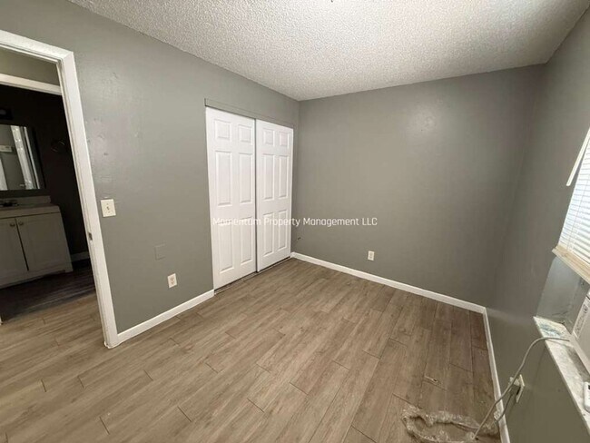 Foto del edificio - 8218 N Elmer St