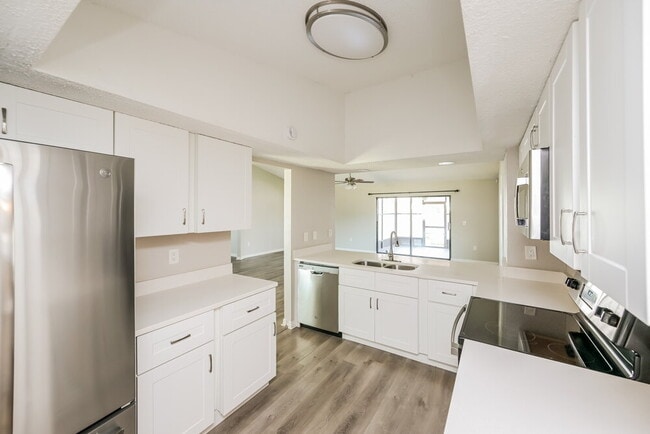 Foto del edificio - 7344 Ashmore Dr