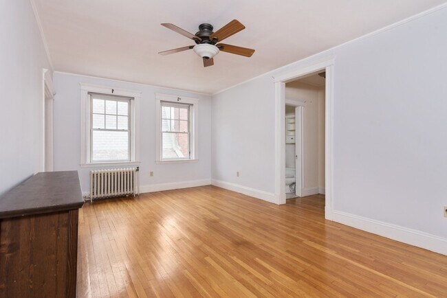 Building Photo - 850 Massachusetts Ave