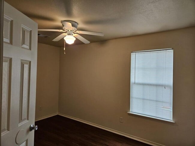 Foto del edificio - 2301 Talladega St