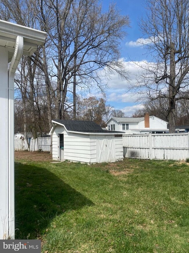 Building Photo - 8211 Hocking Pl
