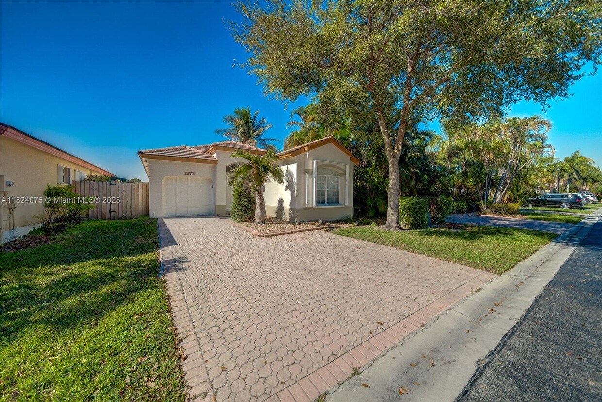2924 NW 99th Pl, Doral, FL 33172 House Rental in Doral, FL