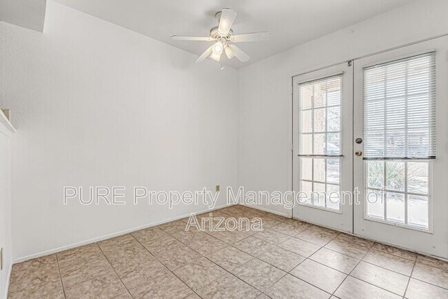 Foto del edificio - 3511 E Baseline Rd