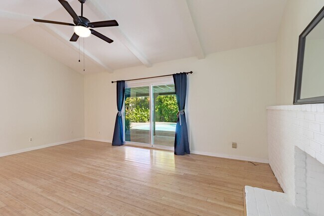 Building Photo - Charming 3-Bed, 2-Bath Single-Story Home w...