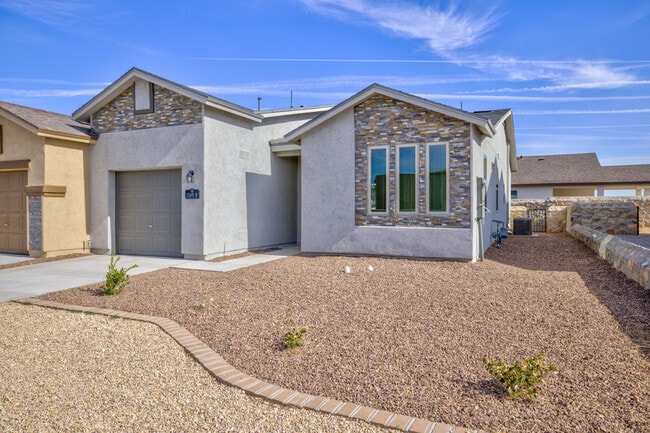 Building Photo - 11491 Summer Dr