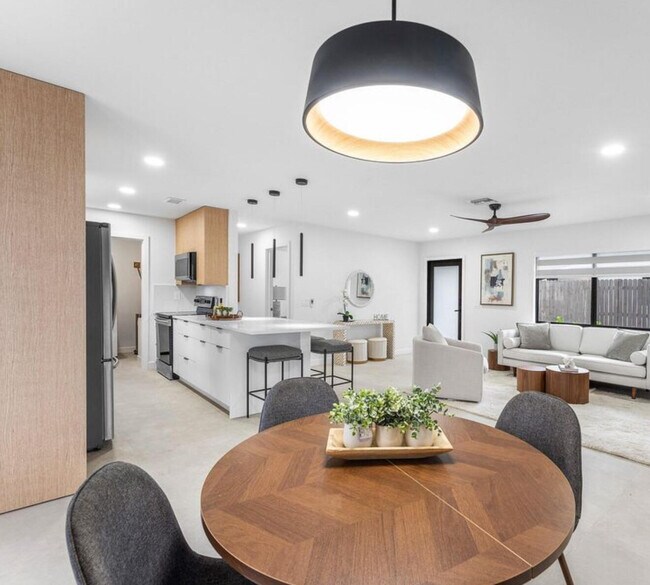 Foto del edificio - 608 SE 2nd Ave