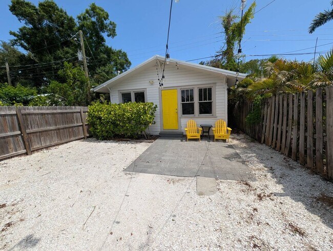Foto del edificio - Adorable Rental in the Heart of Sarasota