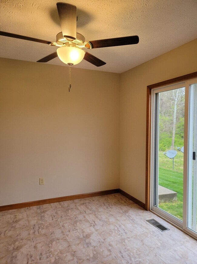 14 Peartree Ln, Glen Carbon, IL 62034 Townhome Rentals in Glen Carbon