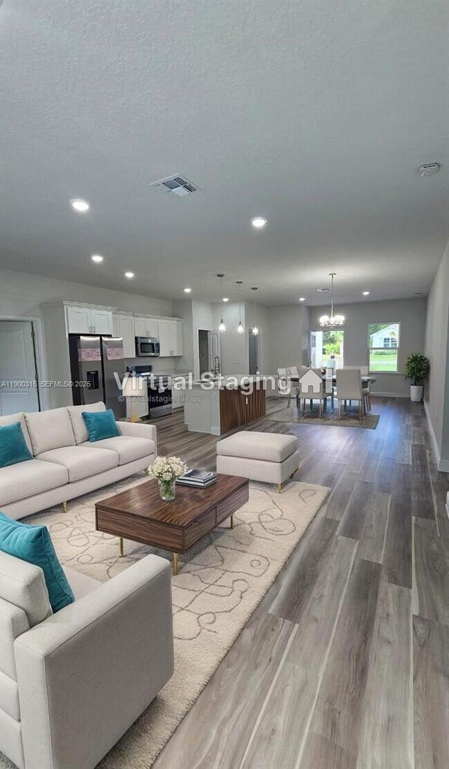 Foto del edificio - 16855 SW 18th Avenue Rd