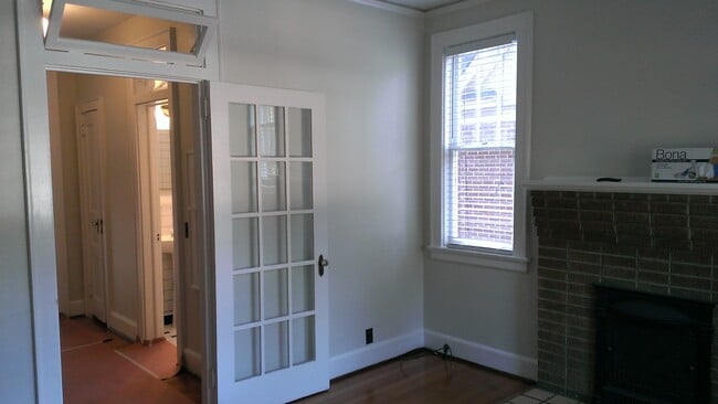 Building Photo - 2310 Sumter St