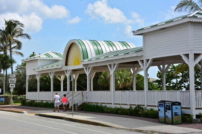 Foto del edificio - 939 Kokomo Key Ln
