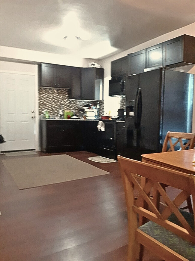 Foto del edificio - 3818 W Cold Spring Ln