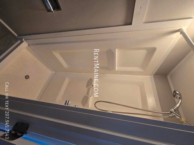 Building Photo - 18 Main Rd